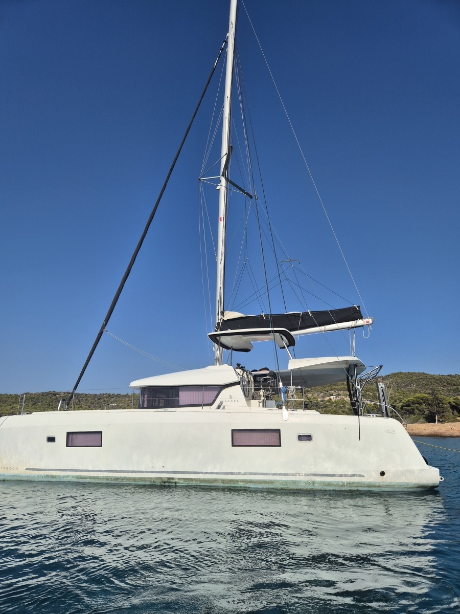 2020 Lagoon 42