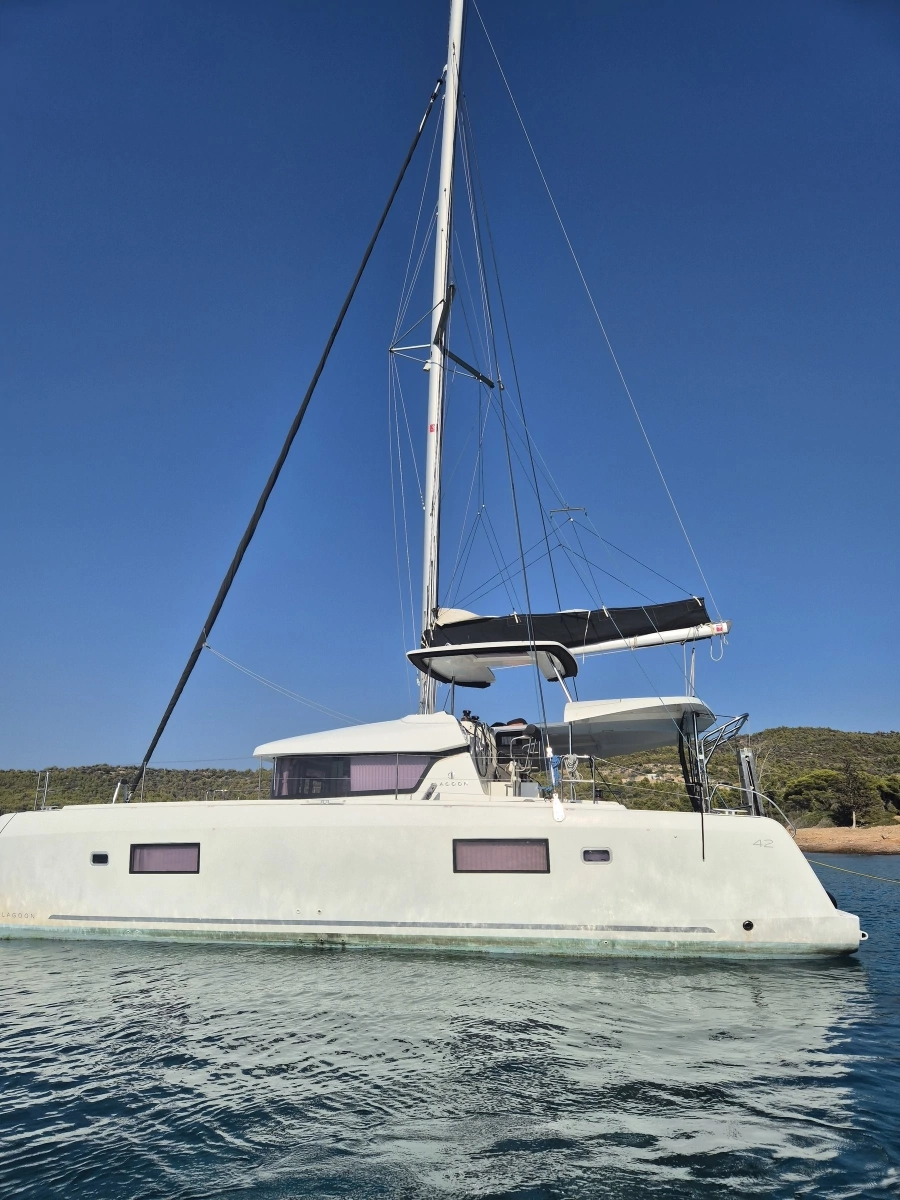2020 Lagoon 42