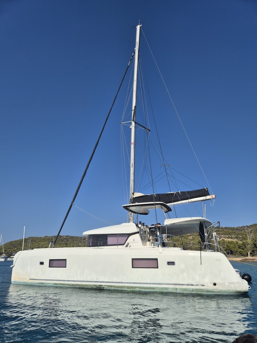 2020 Lagoon 42