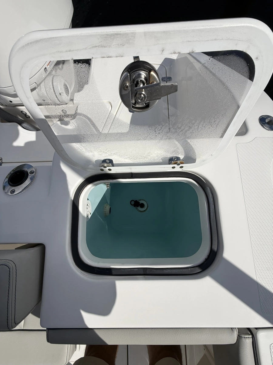 2023 Pursuit S248