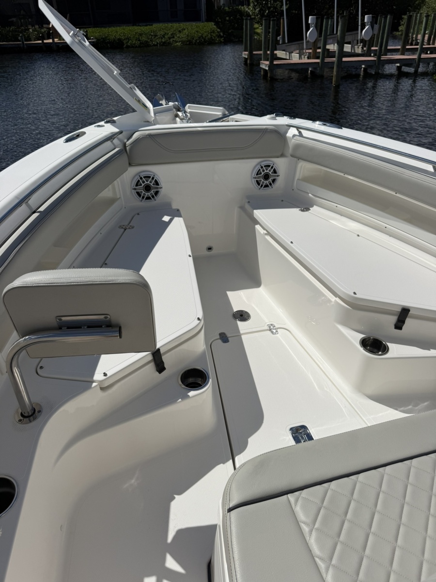 2023 Pursuit S248 — 25' Pursuit S248