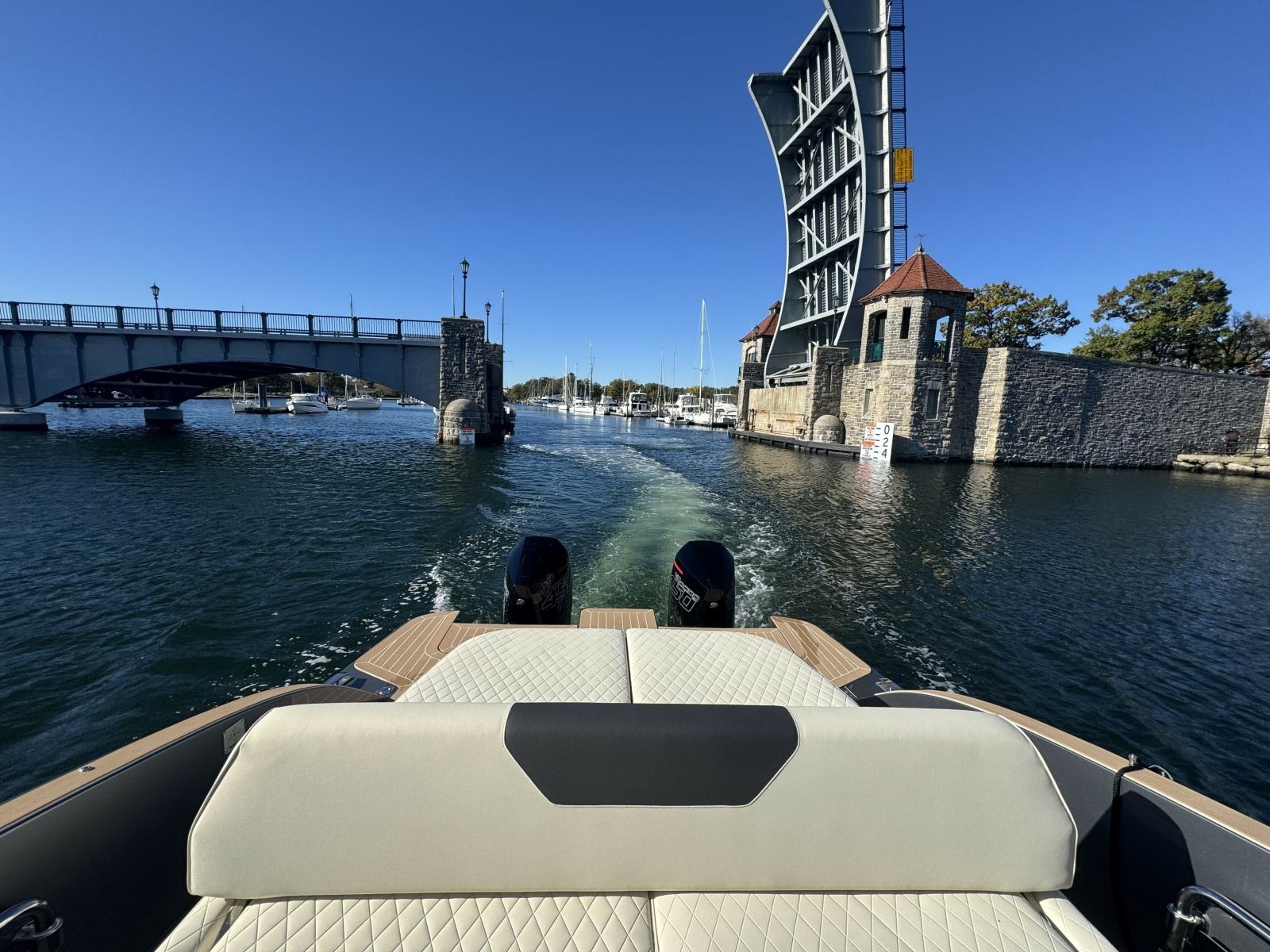 2024 Solaris 40F Open