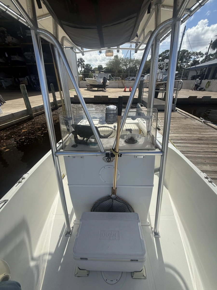 2005 Sailfish 206 CC
