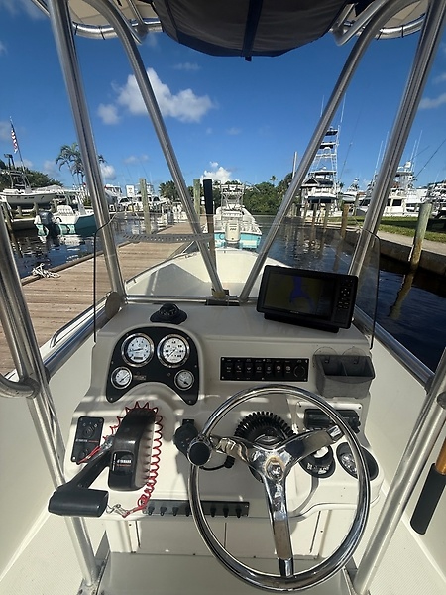 2005 Sailfish 206 CC