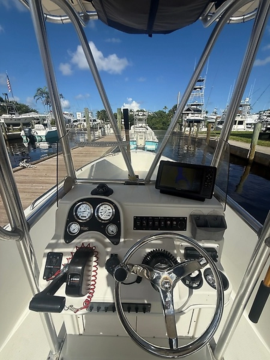 2005 Sailfish 206 CC