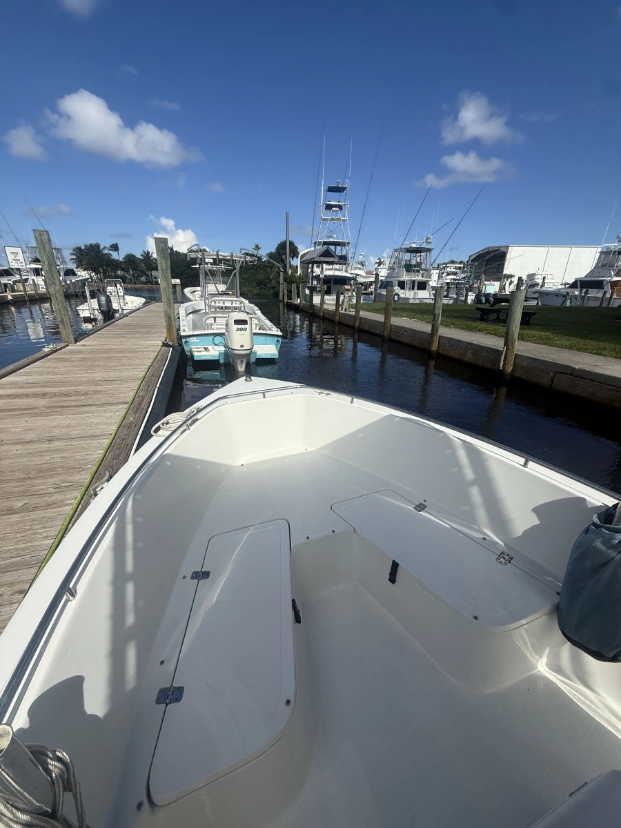 2005 Sailfish 206 CC