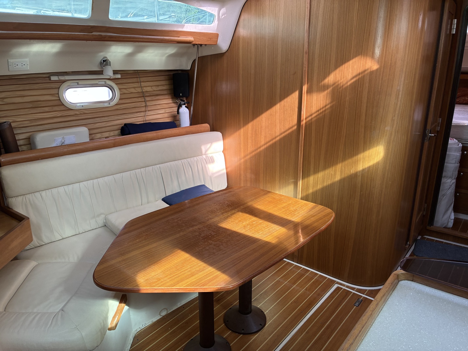 2008 Catalina 350 mkII