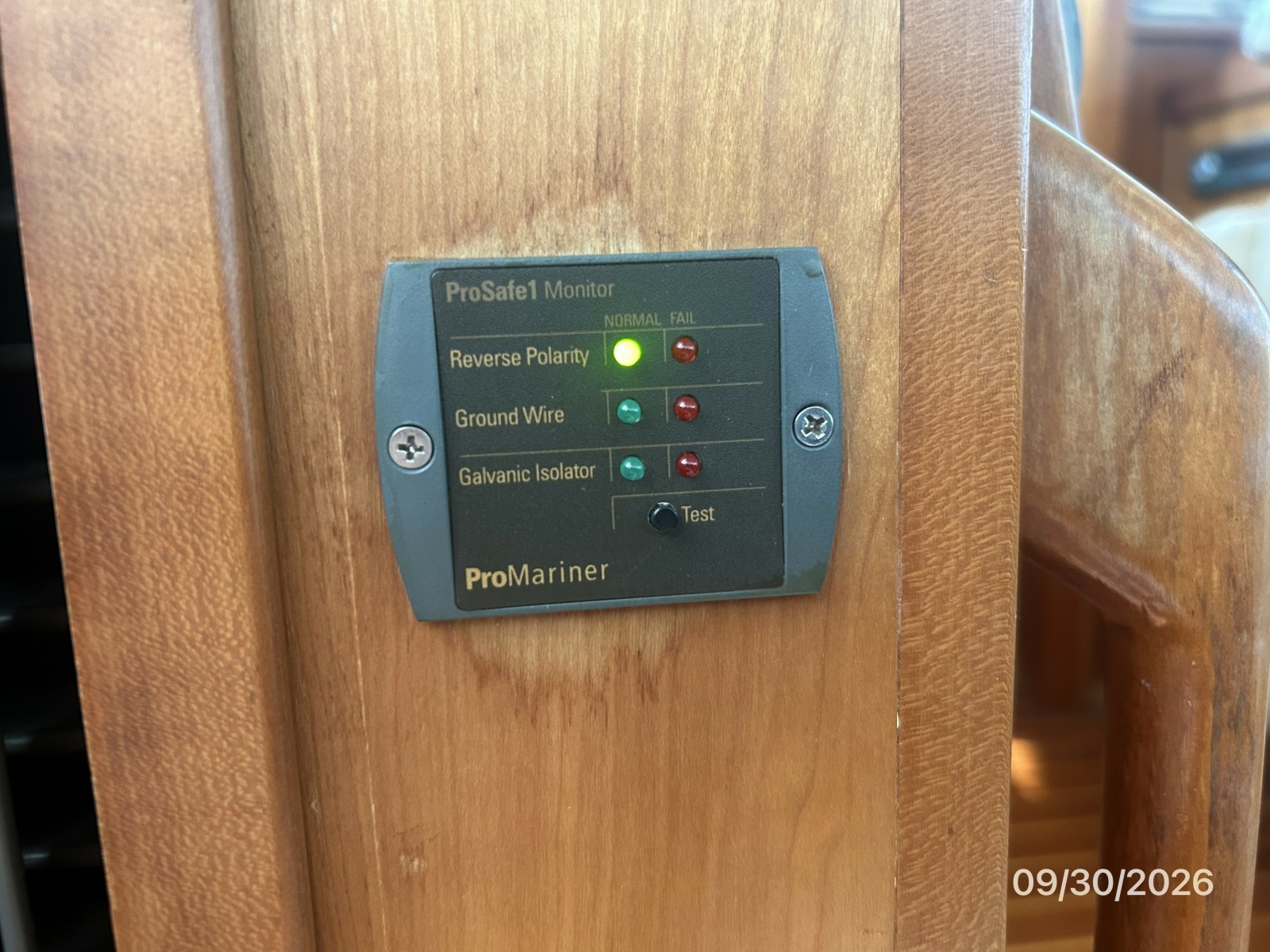 42' Sabre galvanic isolator remote panel