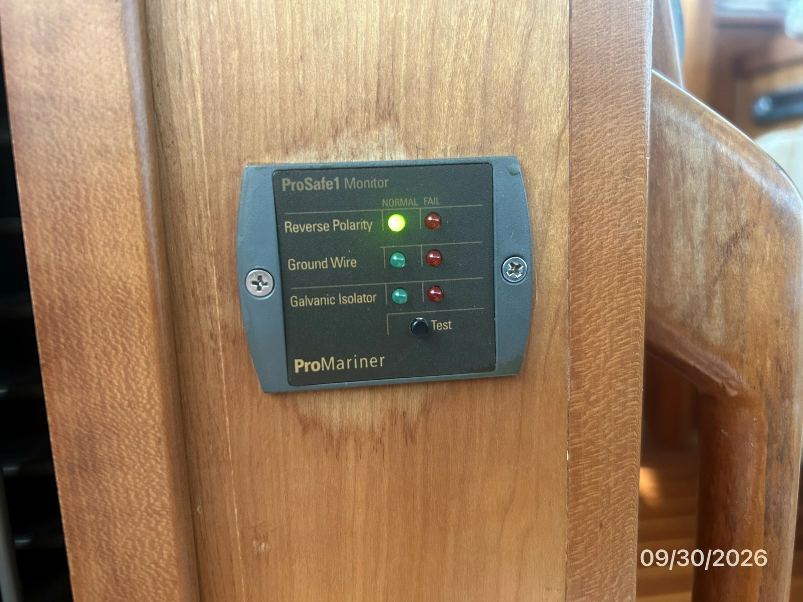 42' Sabre galvanic isolator remote panel