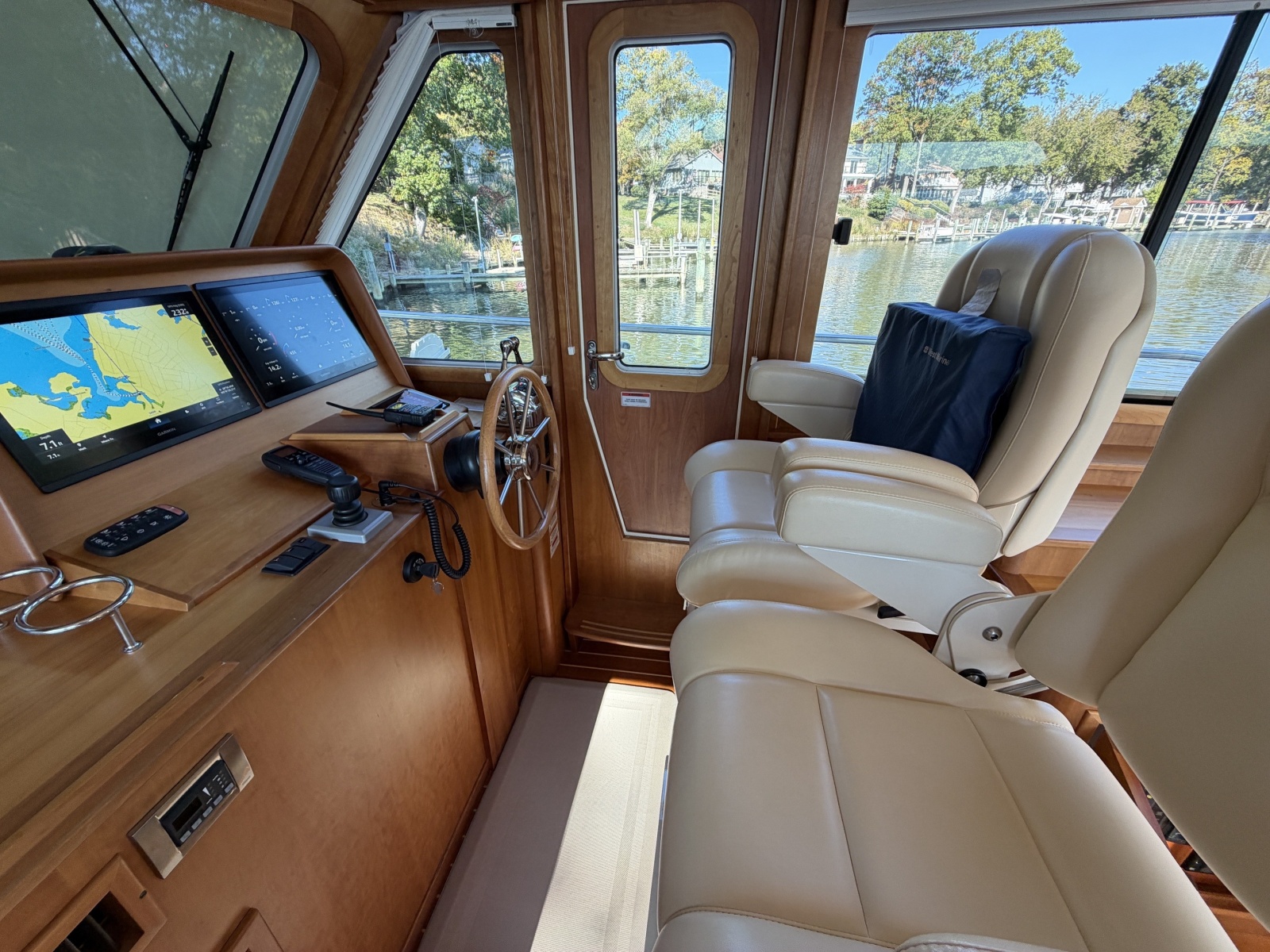 2010 Sabre 40SE — Silver Fox