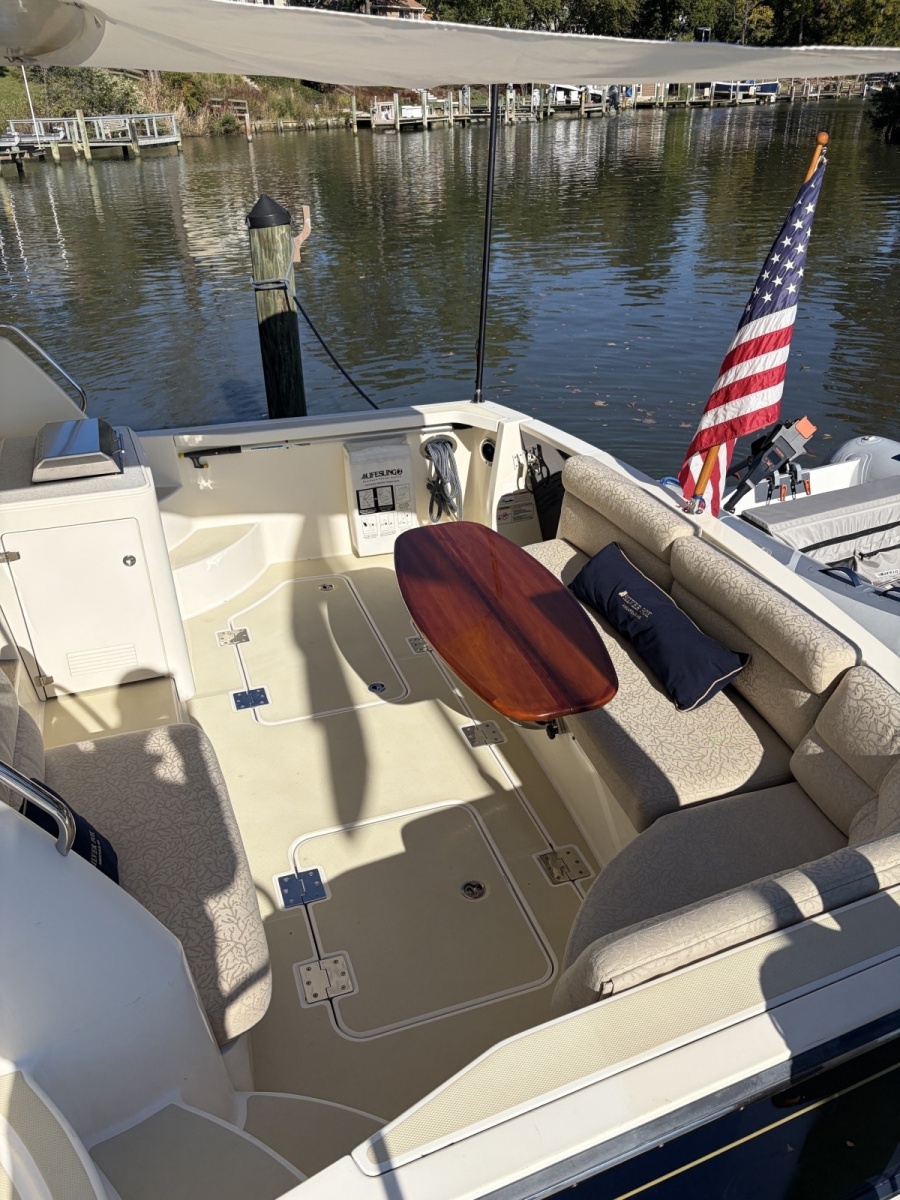 2010 Sabre 40SE — Silver Fox