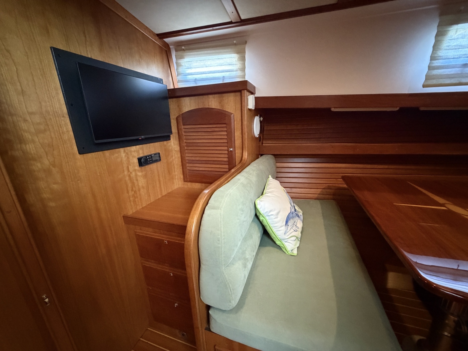 2010 Sabre 40SE — Silver Fox