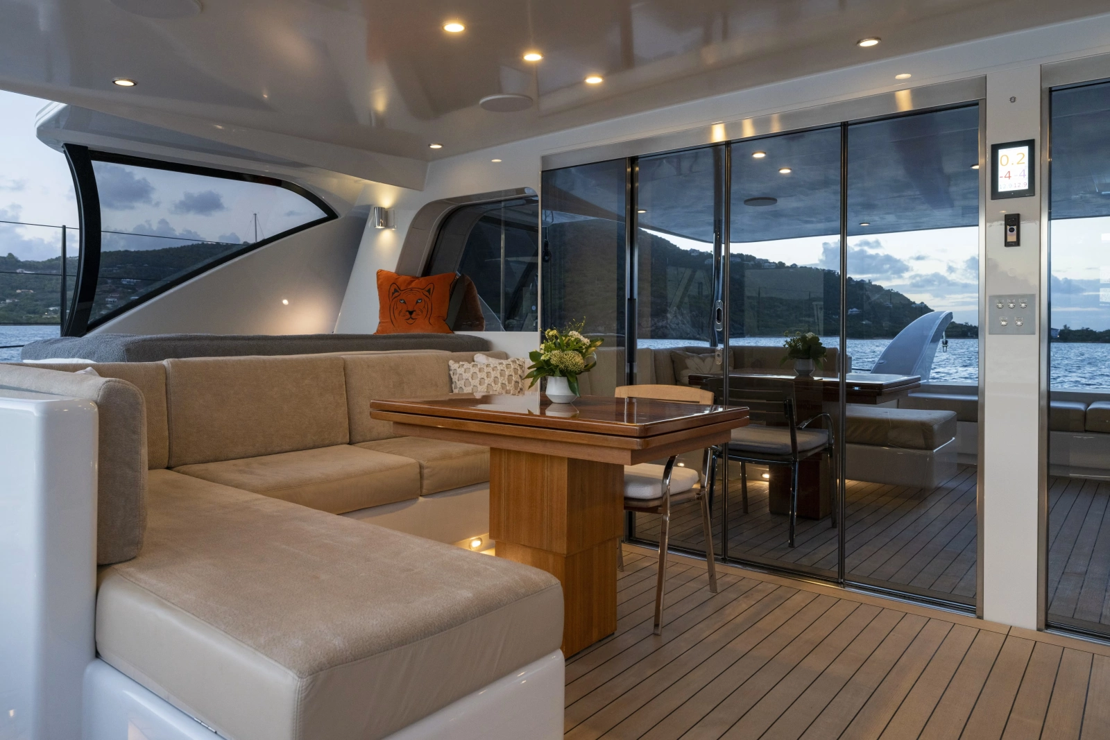 2010 Gunboat 