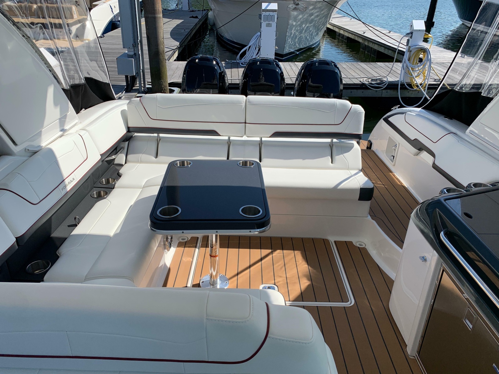 2021 Formula 350 Crossover Bowrider OB