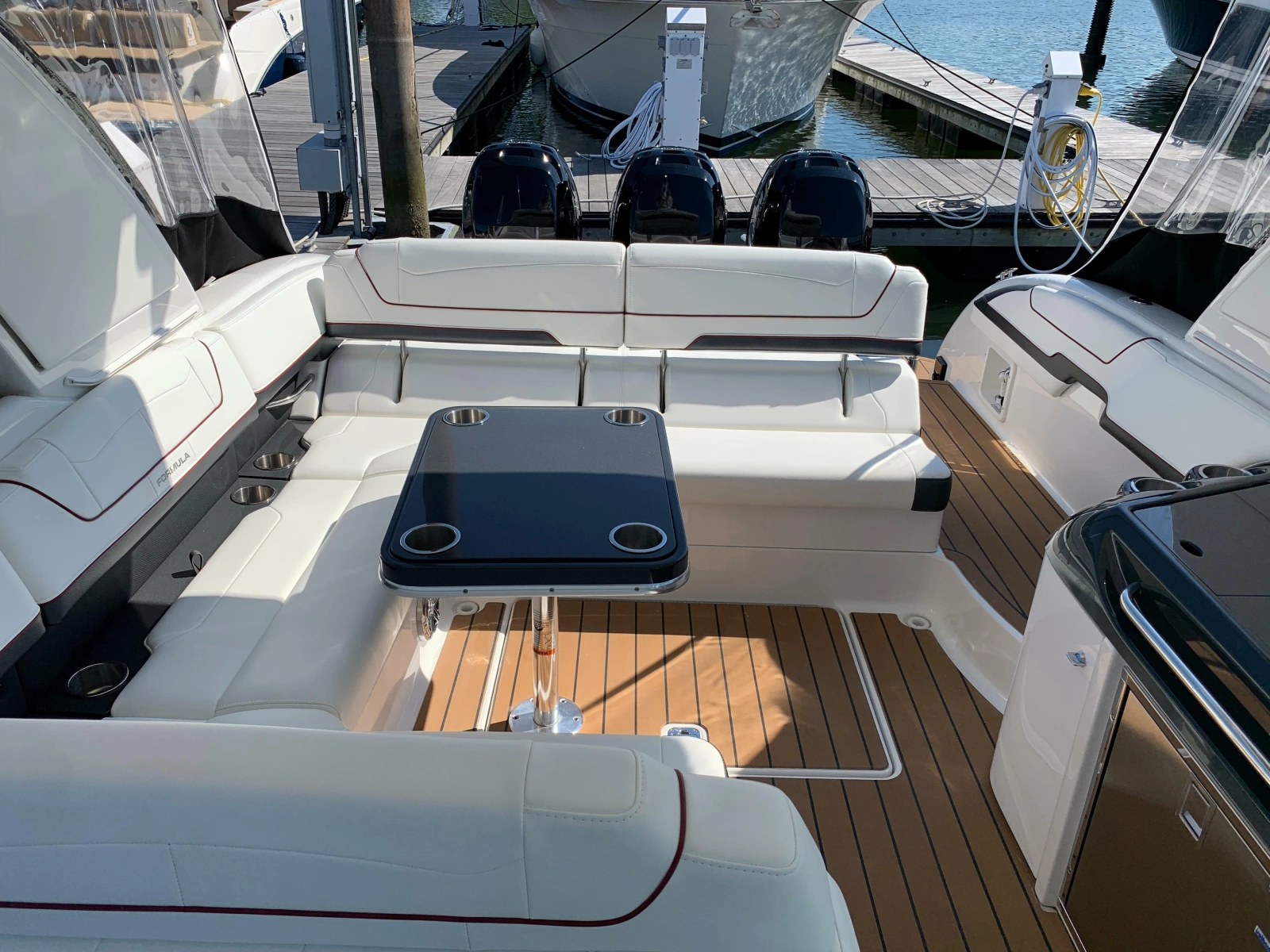 2021 Formula 350 Crossover Bowrider OB