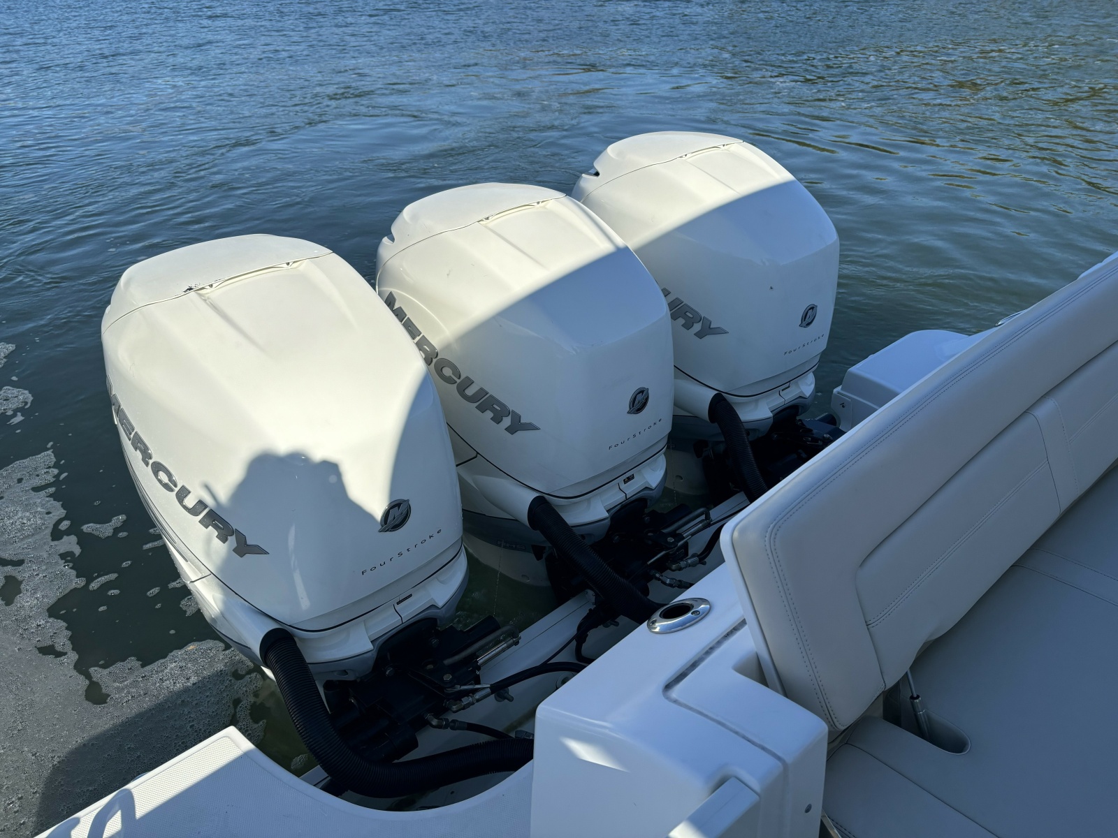 2018 Boston Whaler 350 Realm