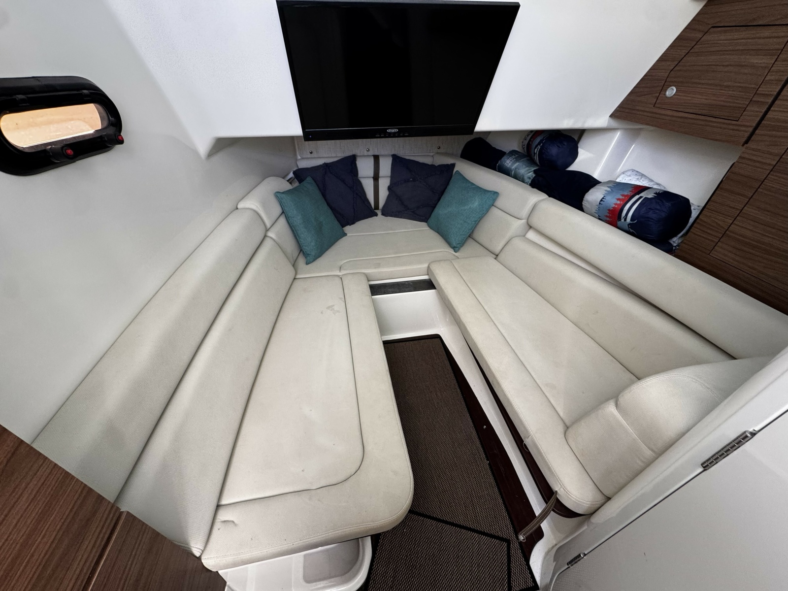 2018 Boston Whaler 350 Realm
