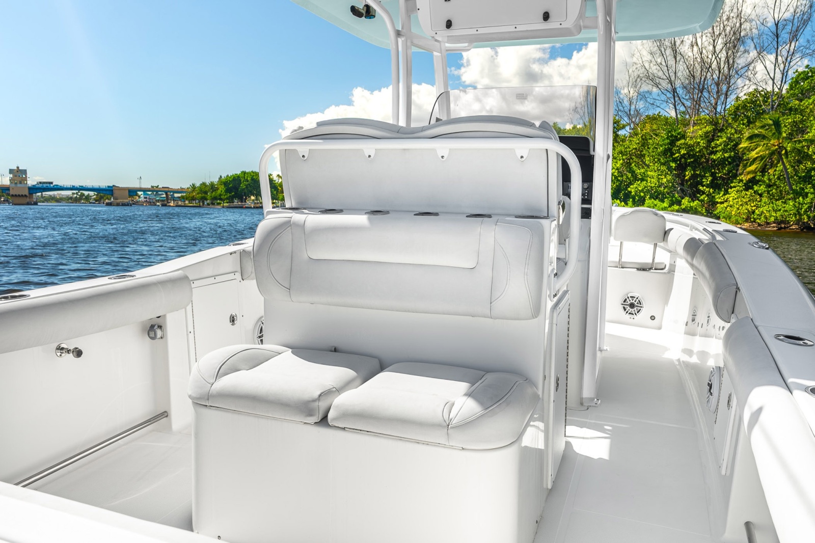 2016 Sea Hunt Gamefish 30