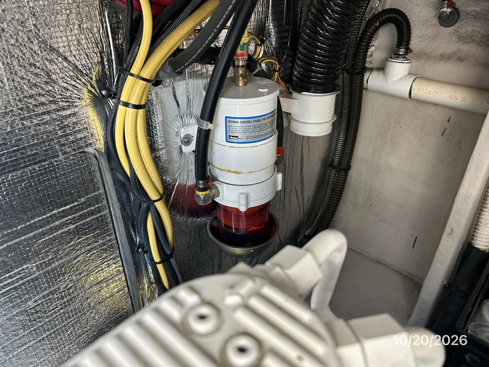 Meridian 441 starboard Racor fuel filter