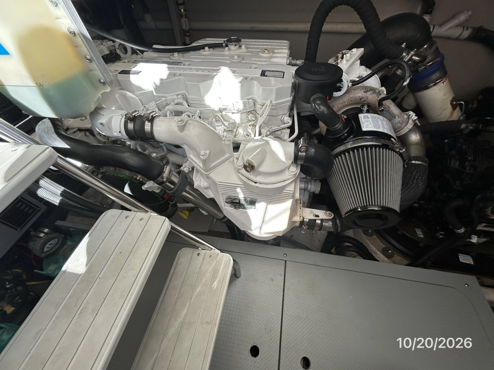 Meridian 441 starboard main engine