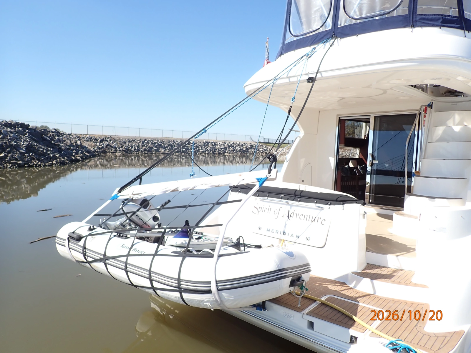 Meridian 441 tender davit system