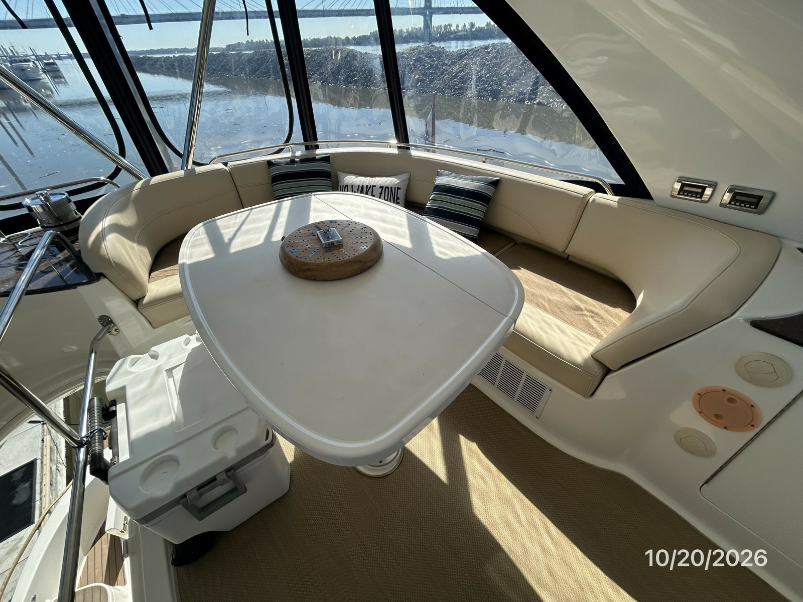 Meridian 441 flybridge port aft seating
