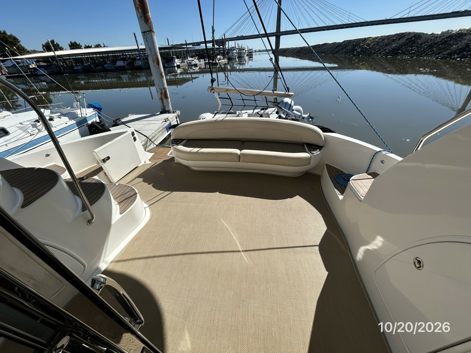 Meridian 441 aftdeck2