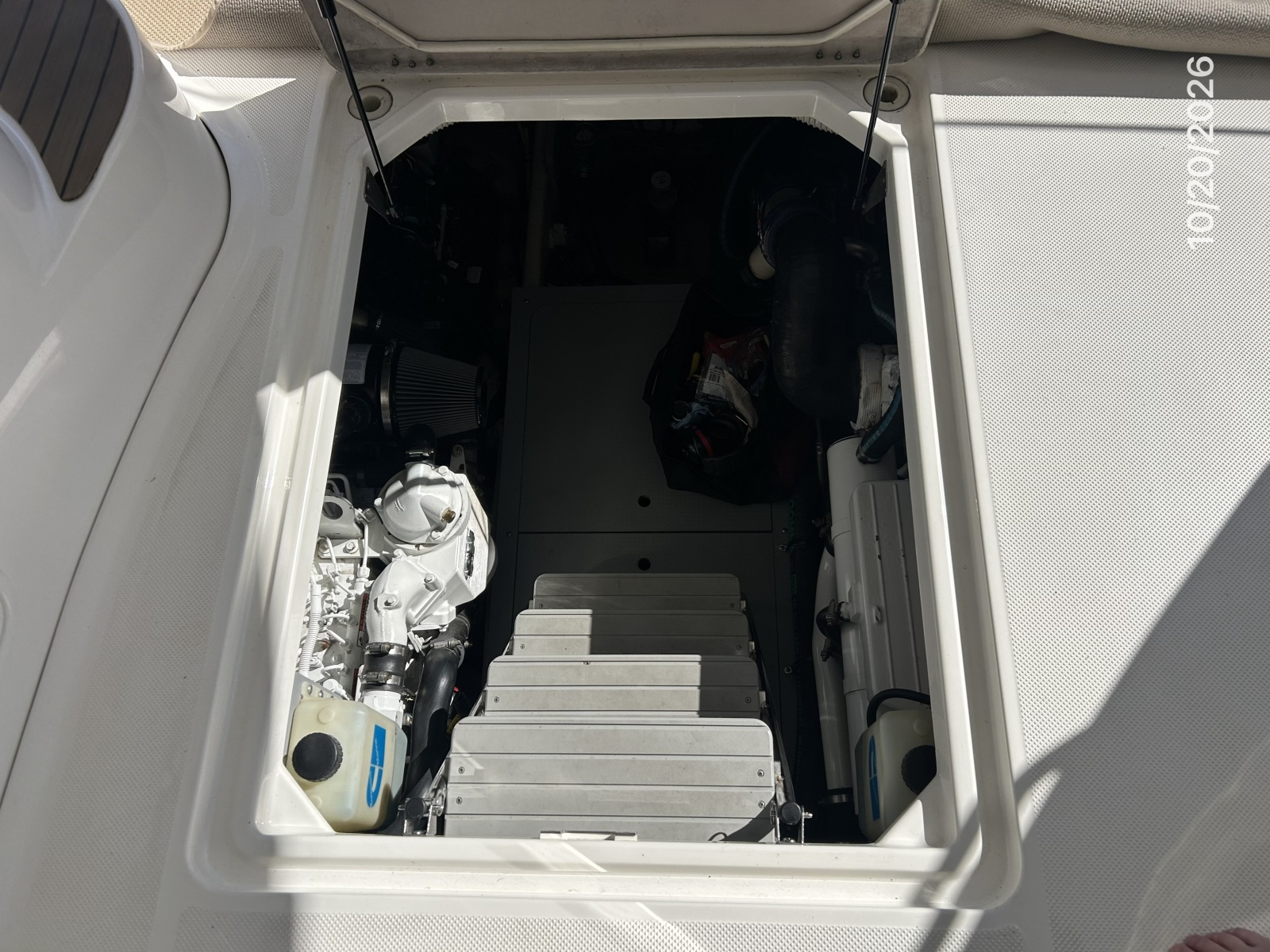 Meridian 441 engine room access