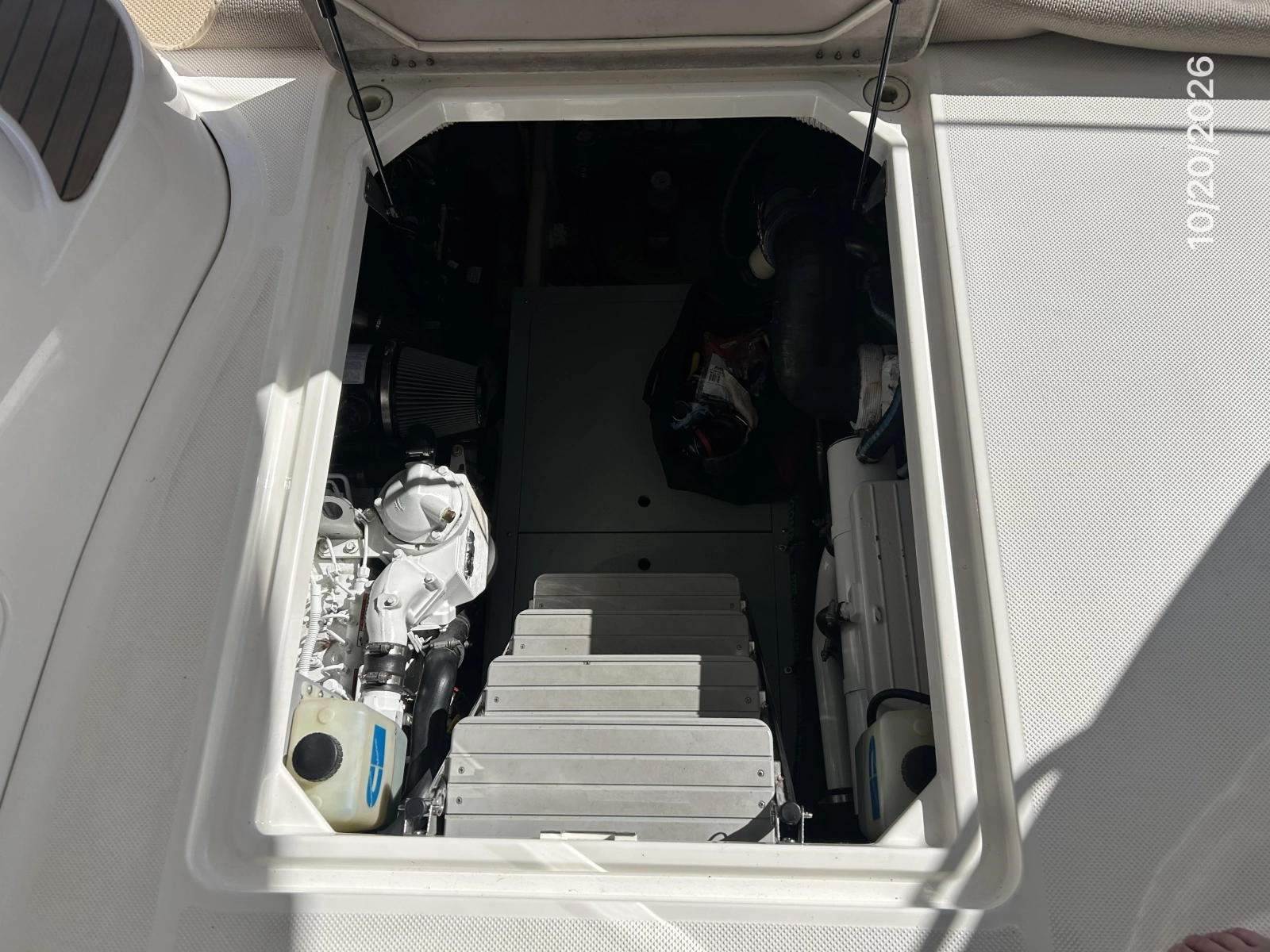 Meridian 441 engine room access