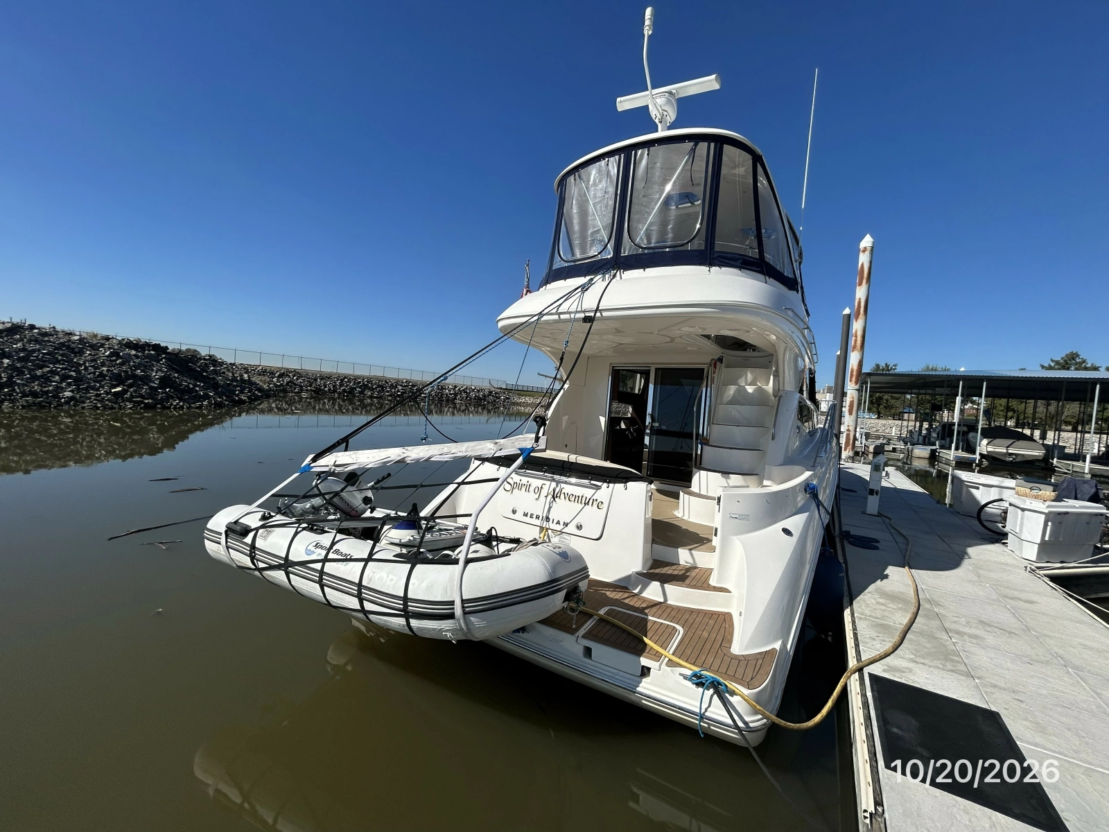 Meridian 441 aft profile