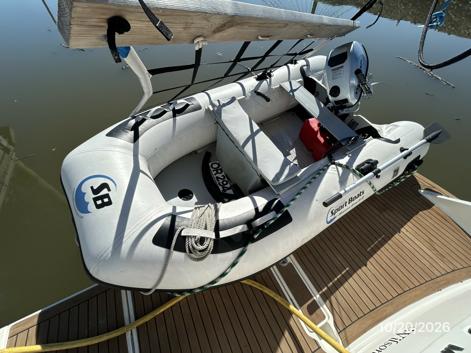 Meridian 441 tender1