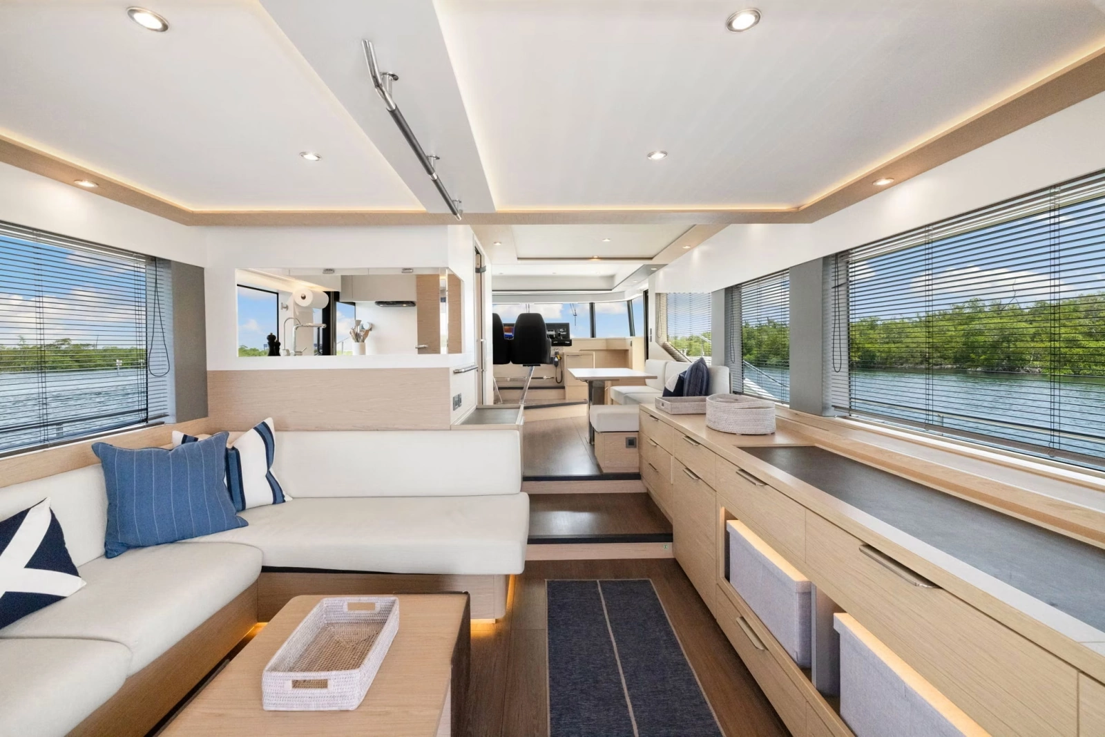 2022 Beneteau Grand Trawler 62
