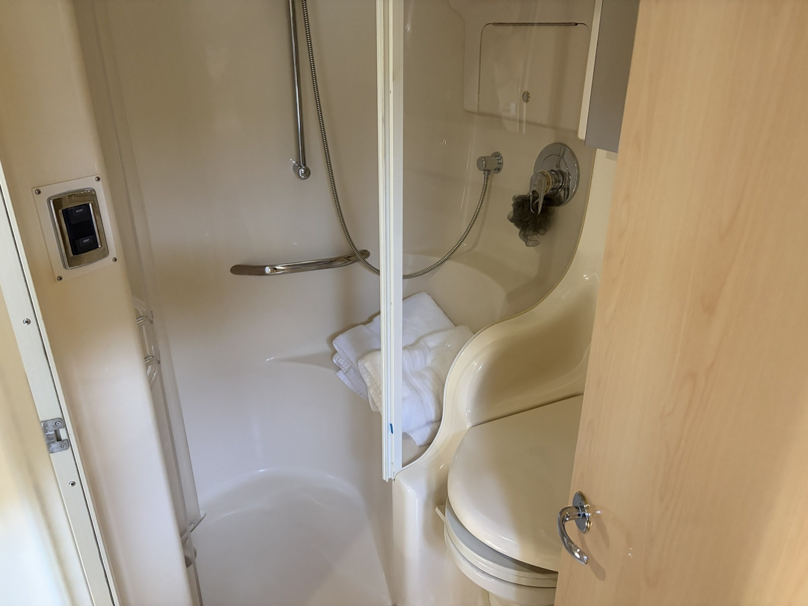 2003 Sea Ray 410 Sundancer