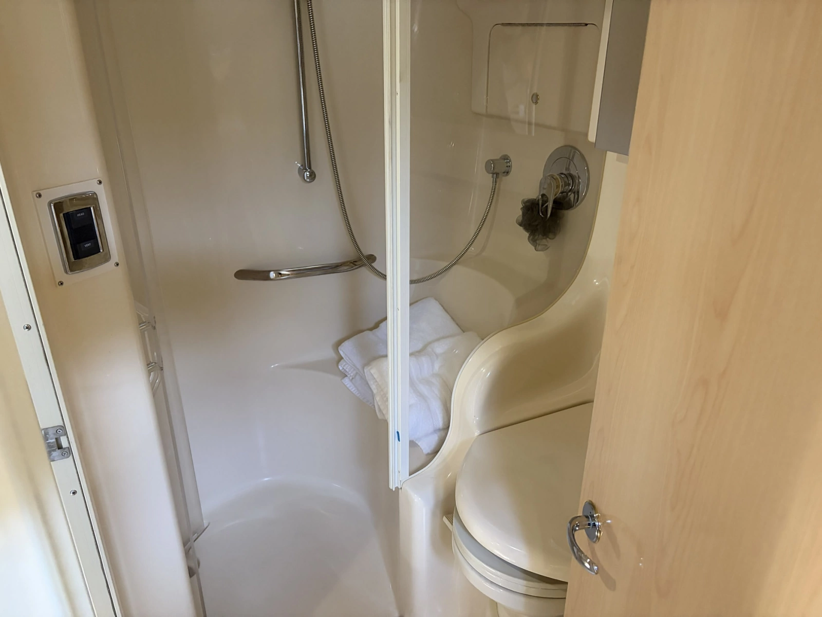 2003 Sea Ray 410 Sundancer