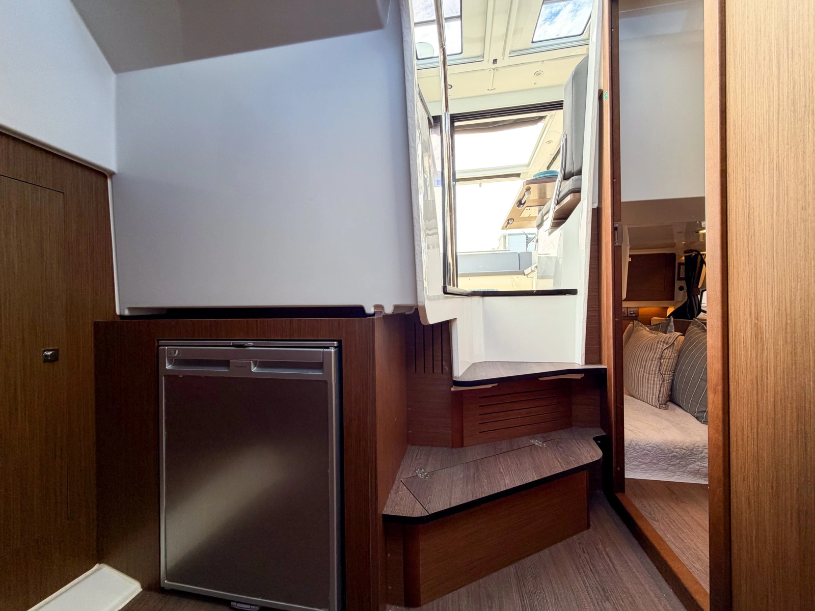 2024 Beneteau Antares 11 Coupe