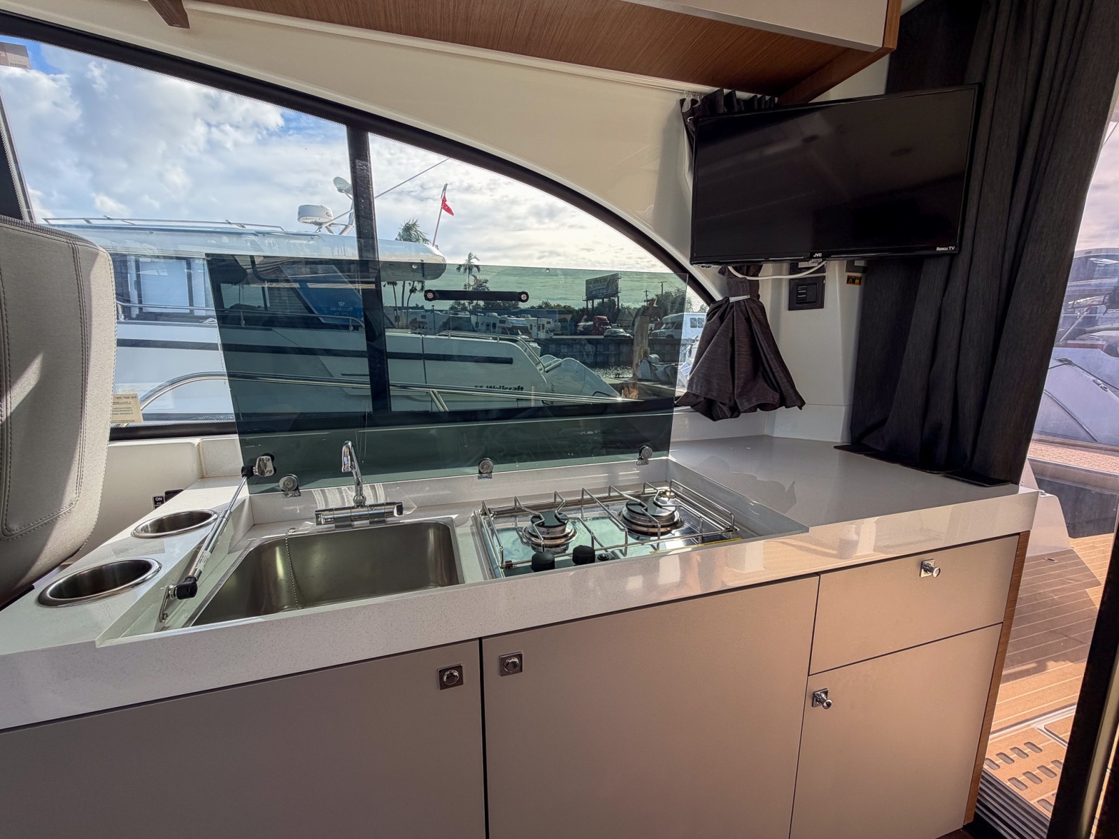 2024 Beneteau Antares 11 Coupe