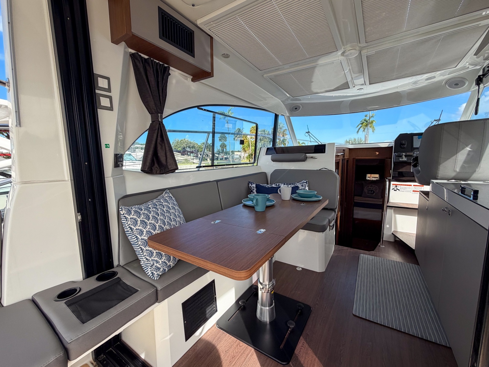 2024 Beneteau Antares 11 Coupe