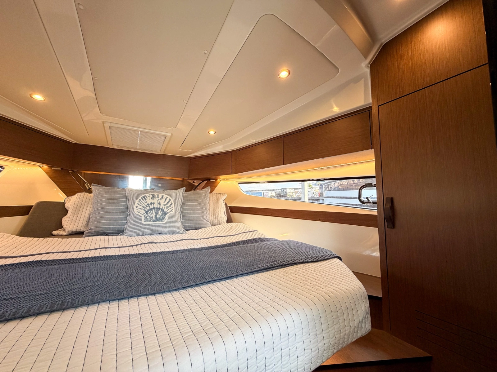 2024 Beneteau Antares 11 Coupe