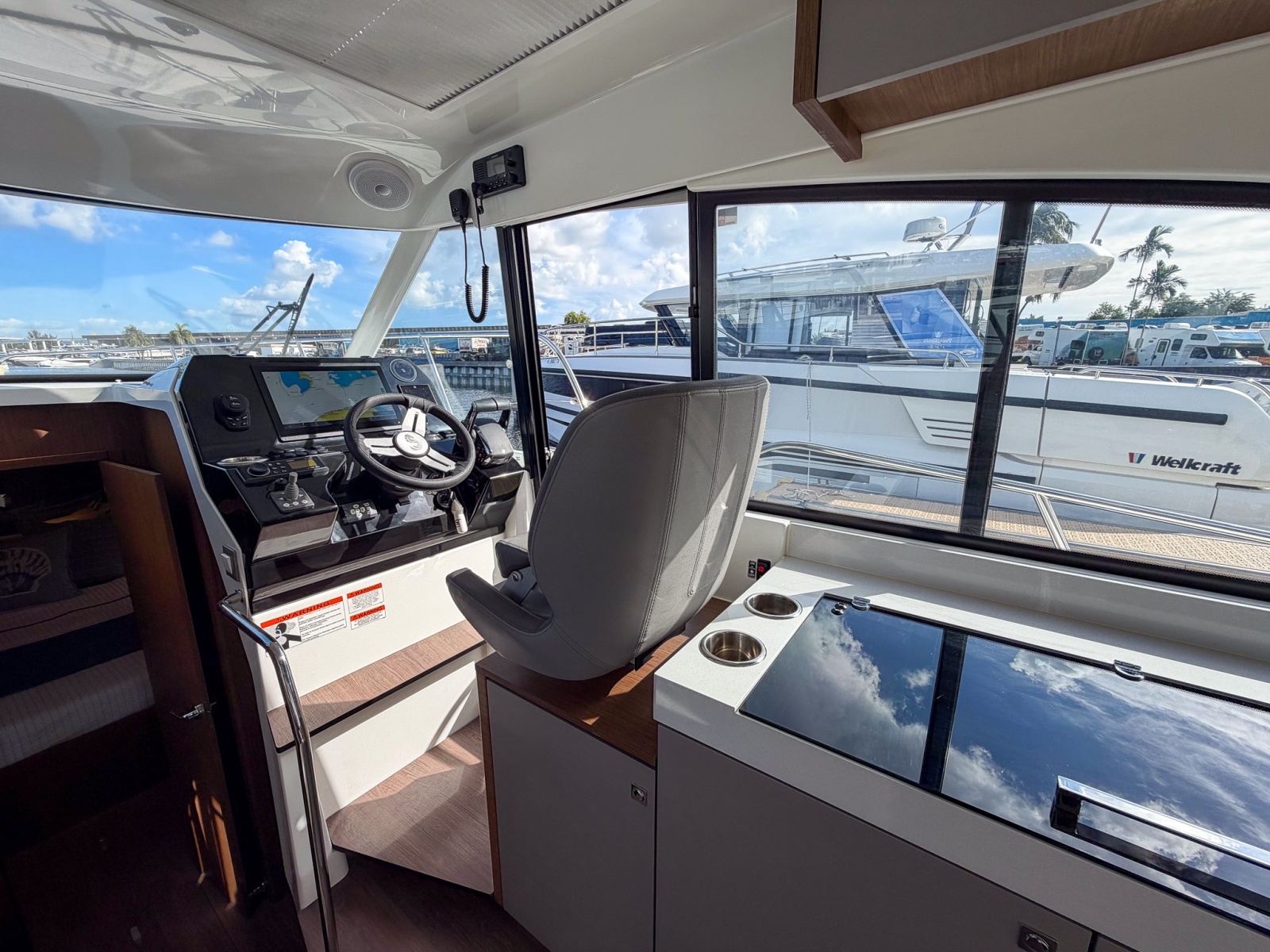 2024 Beneteau Antares 11 Coupe