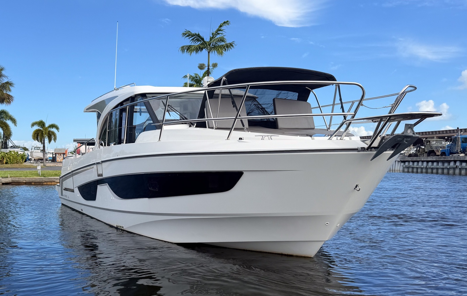 2024 Beneteau Antares 11 Coupe