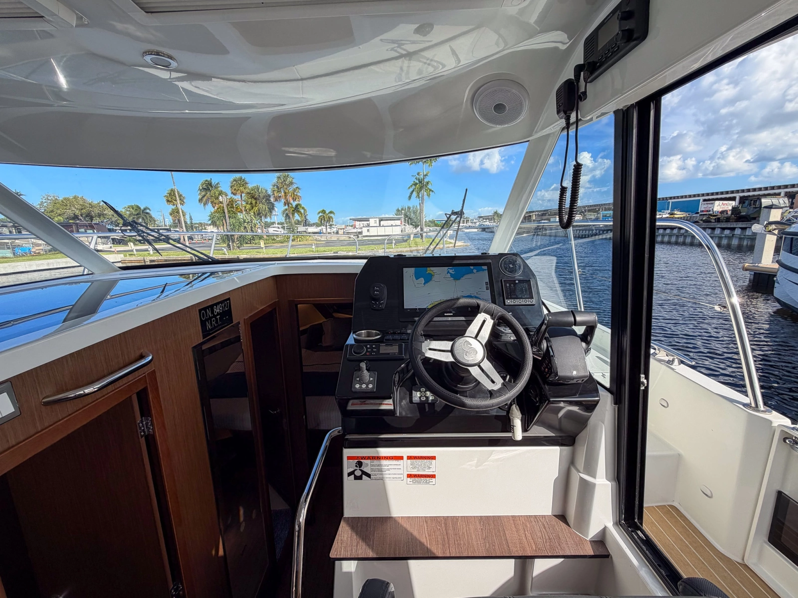 2024 Beneteau Antares 11 Coupe