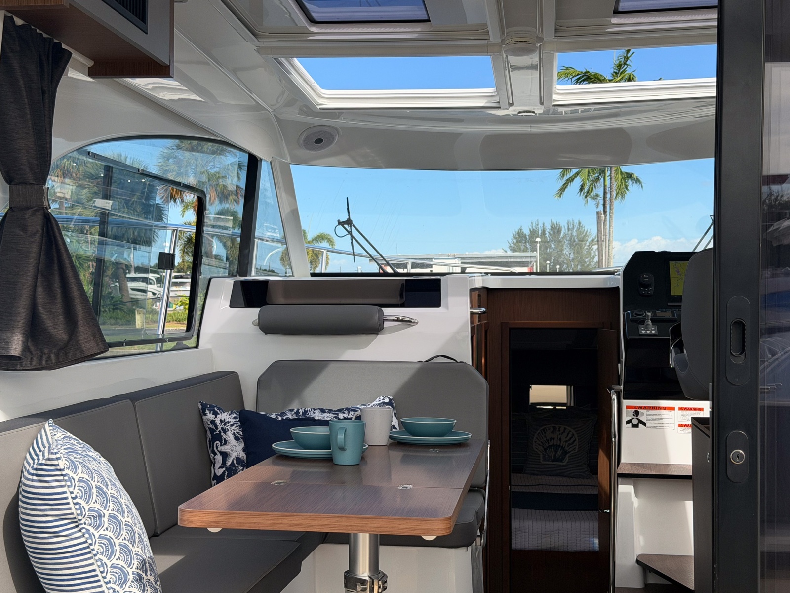 2024 Beneteau Antares 11 Coupe