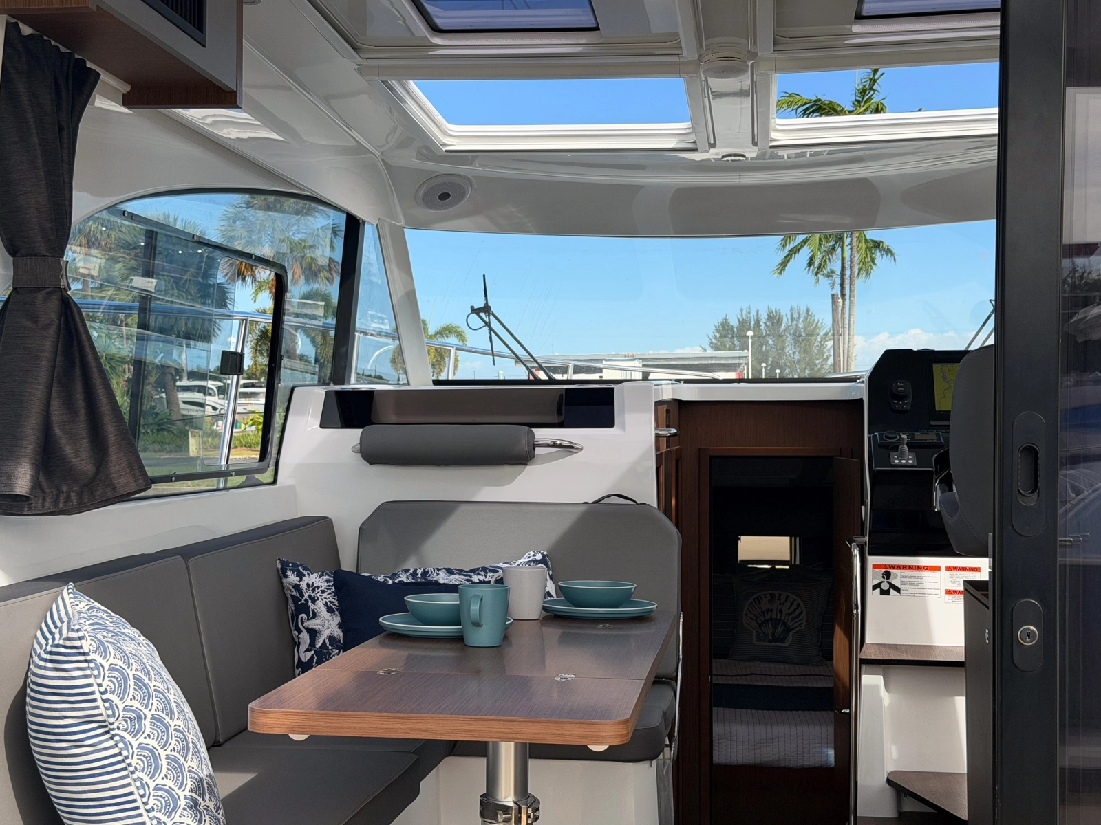 2024 Beneteau Antares 11 Coupe