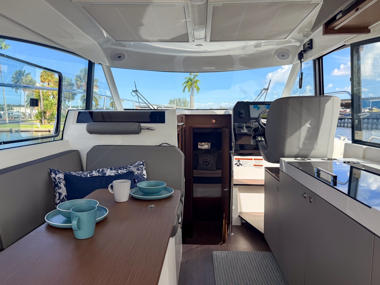 2024 Beneteau Antares 11 Coupe