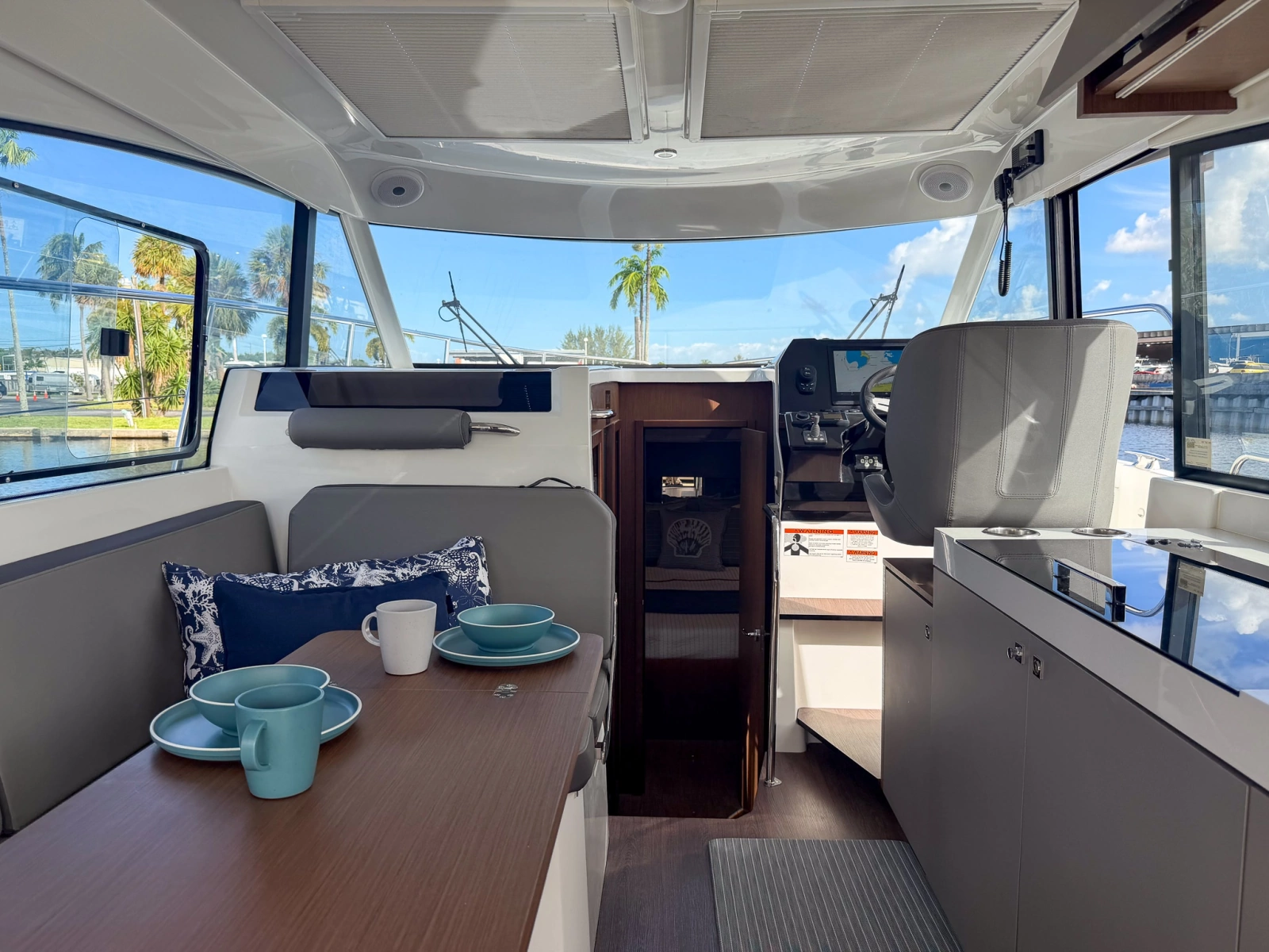2024 Beneteau Antares 11 Coupe