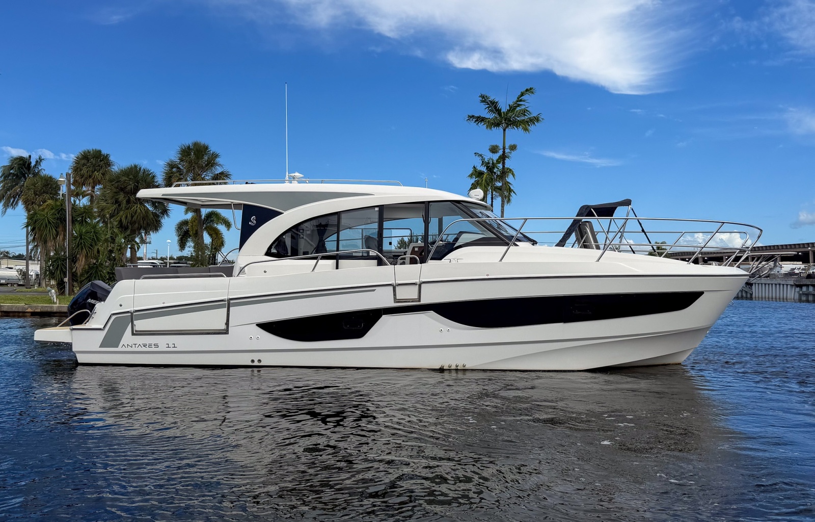 2024 Beneteau Antares 11 Coupe