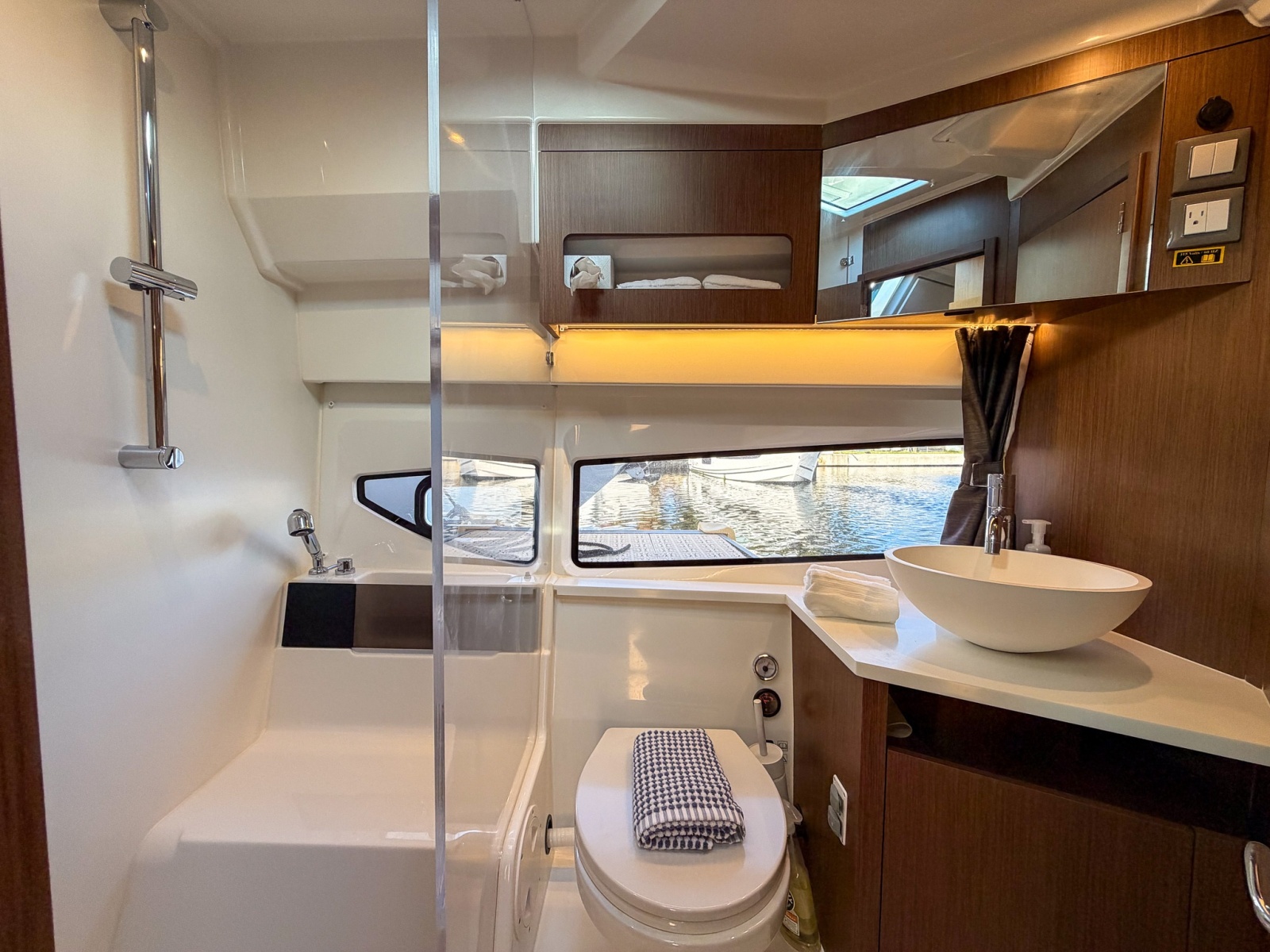 2024 Beneteau Antares 11 Coupe