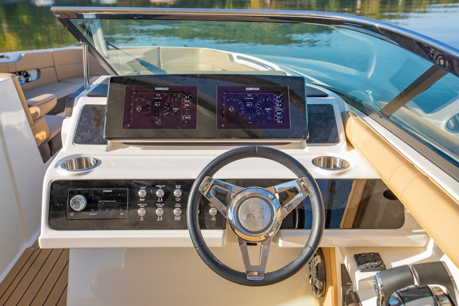 2021 Sea Ray 310 SLX Outboard