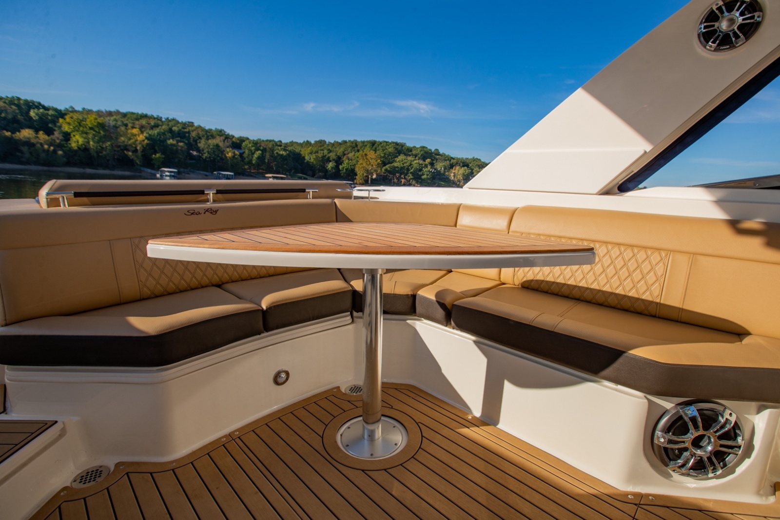 2021 Sea Ray 310 SLX Outboard
