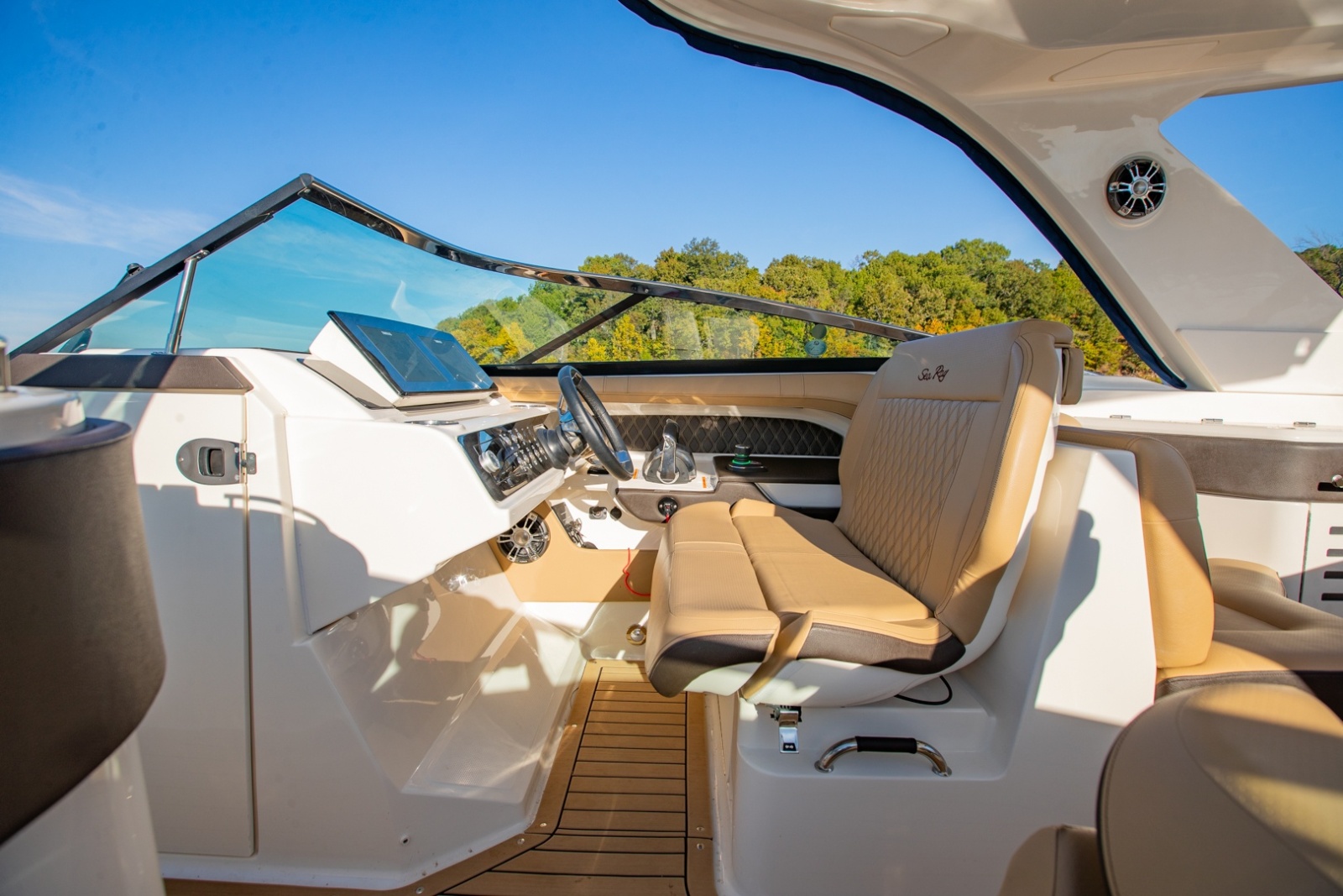 2021 Sea Ray 310 SLX Outboard